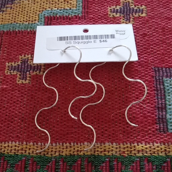 Silver Hypoallergenic Nickel Free Earrings. Brand New - Picture 3 of 3